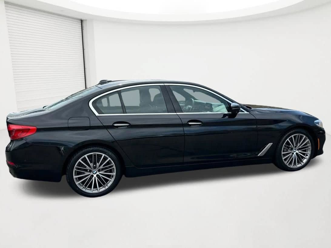 Used 2017 BMW 540i xDrive AWD/4WD image 4