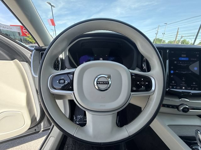 Used 2022 Volvo XC60 B6 Inscription AWD/4WD image 14