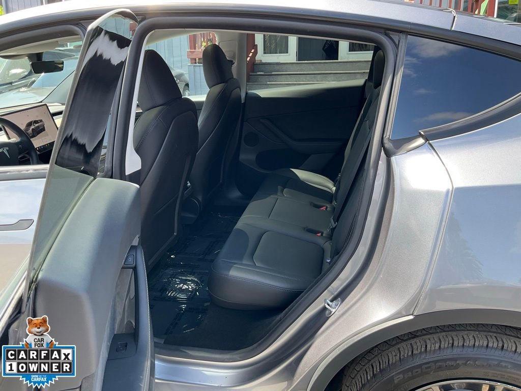 Used 2025 Tesla Model Y Long Range AWD/4WD image 24