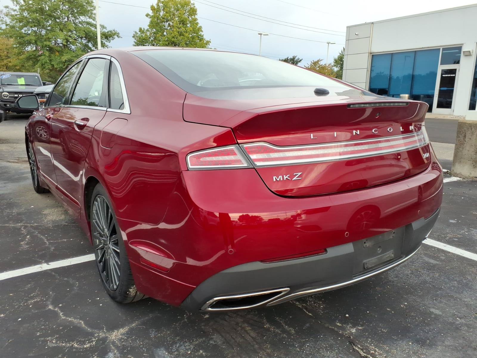 Used 2018 Lincoln MKZ Reserve FWD image 4