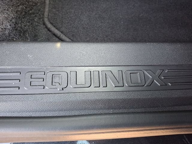 Used 2023 Chevrolet Equinox RS AWD/4WD image 34