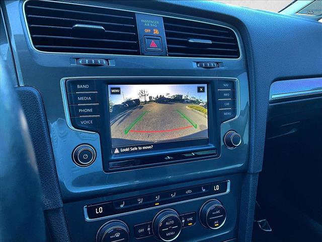 Used 2017 Volkswagen Golf Alltrack SEL image 21