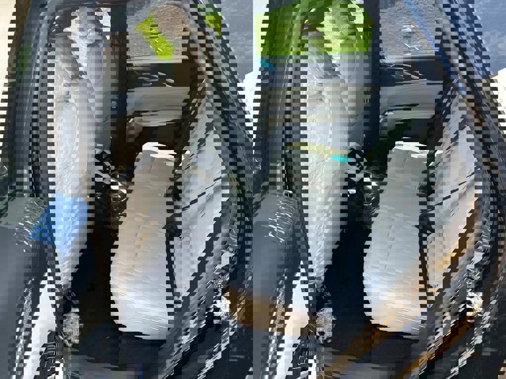 New 2025 Cadillac Lyriq Sport w/ LPO, Floor Liner Package image 9