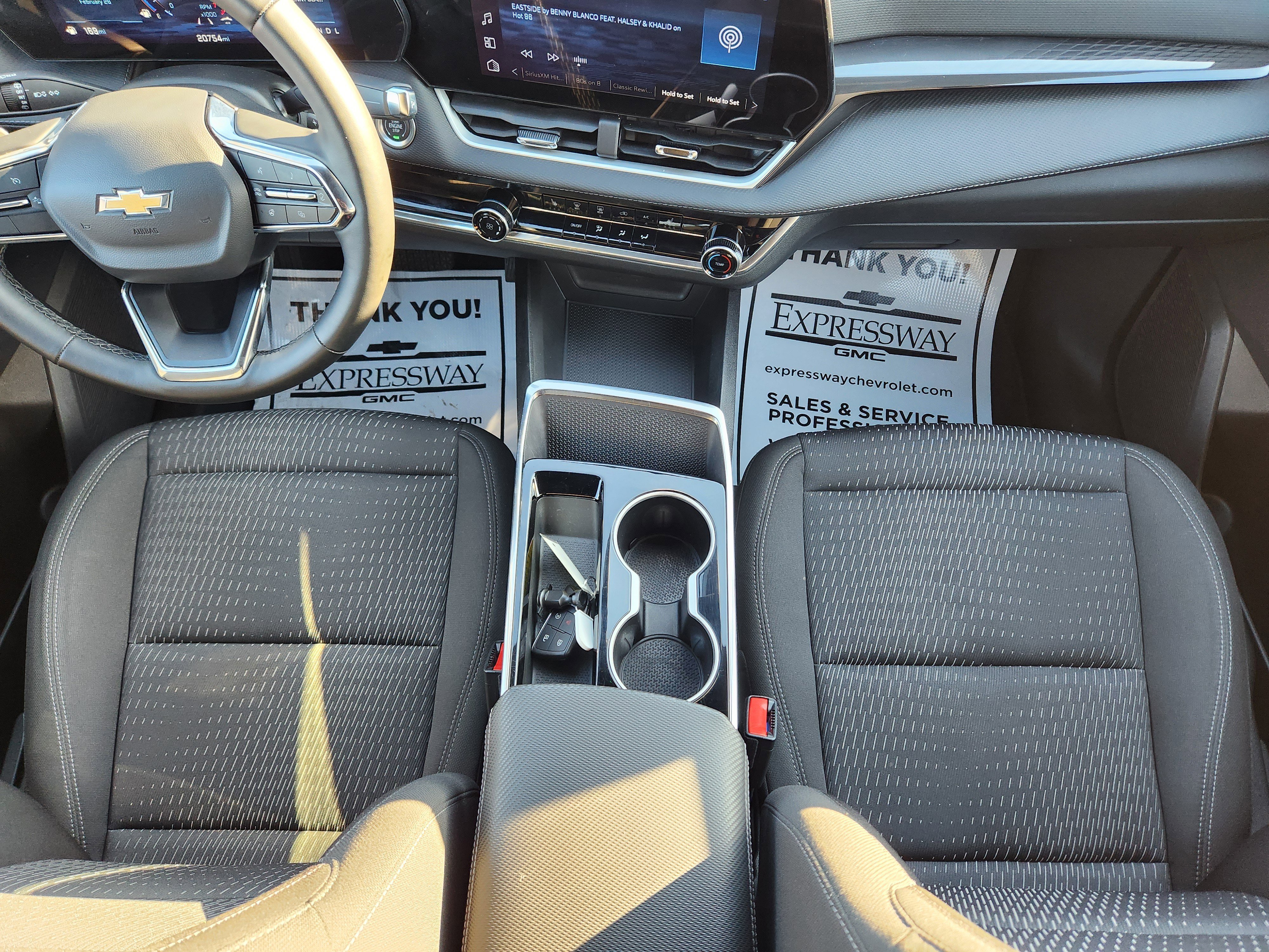 Used 2025 Chevrolet Equinox LT image 17