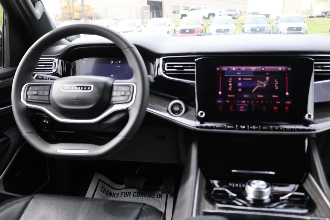 Used 2022 Jeep Wagoneer Series III w/ Premium Group I AWD/4WD image 25