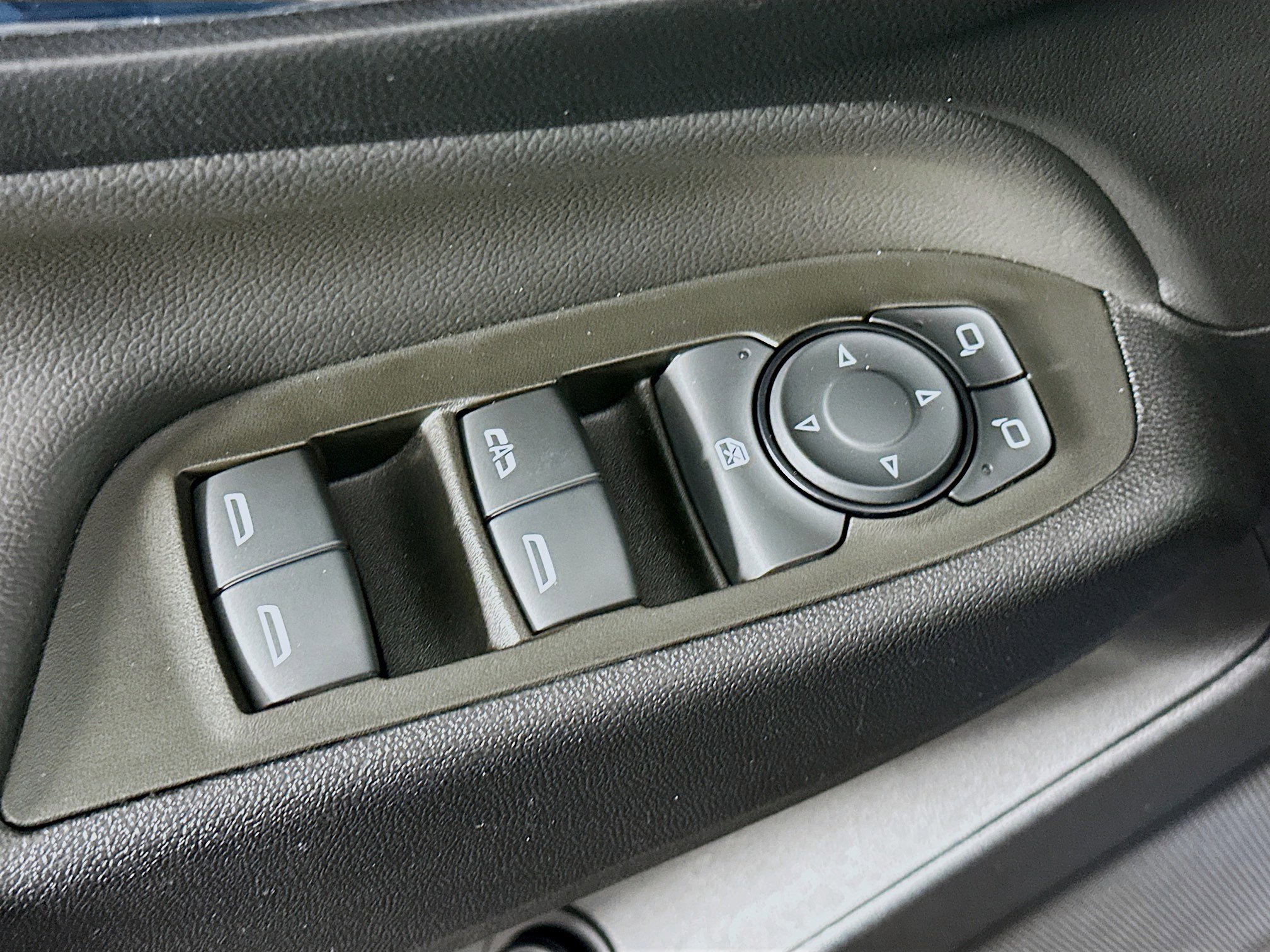 Used 2024 Chevrolet Equinox LT image 15