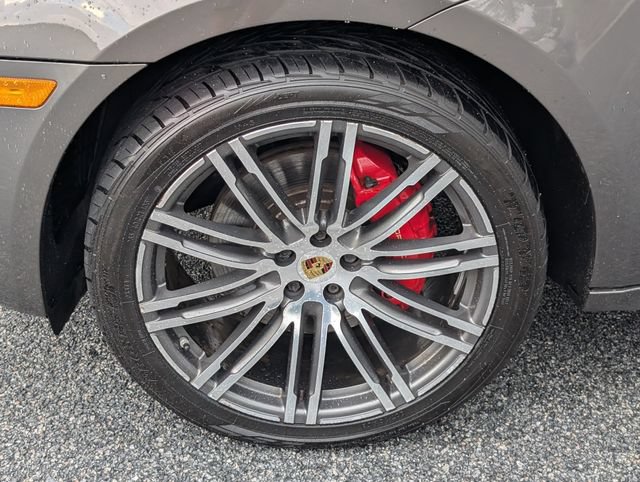 Used 2015 Porsche Macan Turbo AWD/4WD image 13