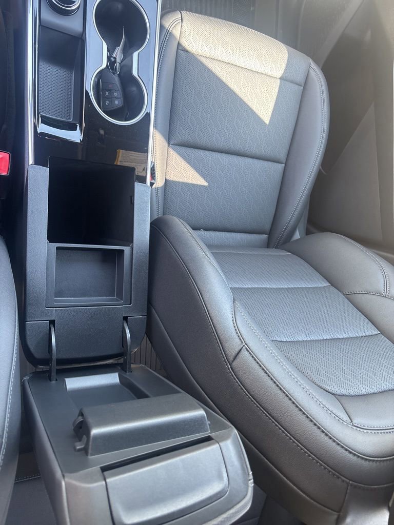 New 2026 Chevrolet Equinox LT w/ Convenience Package II image 35