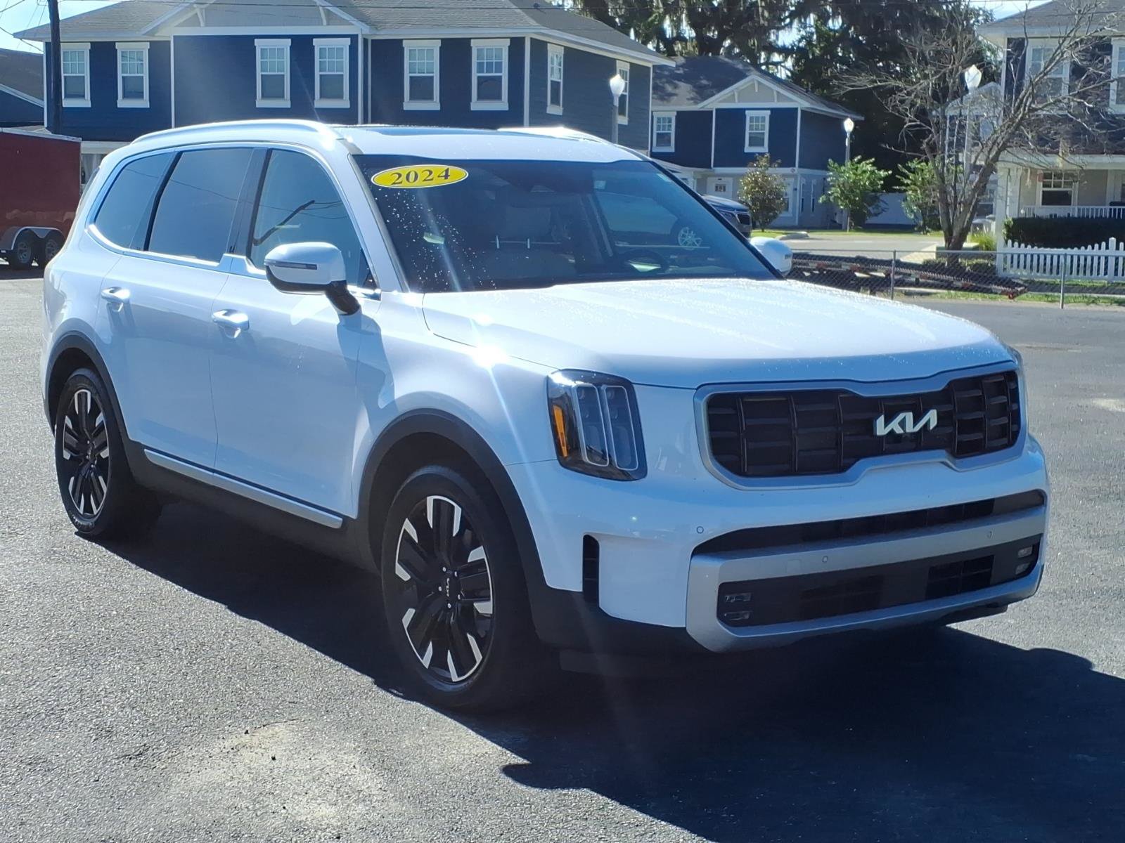 Used 2024 Kia Telluride SX w/ Towing Package AWD/4WD image 7