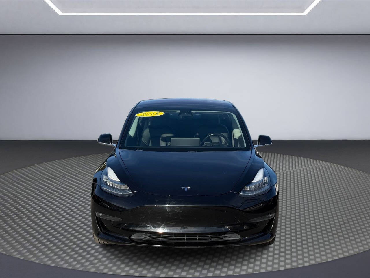 Used 2018 Tesla Model 3 Long Range image 2