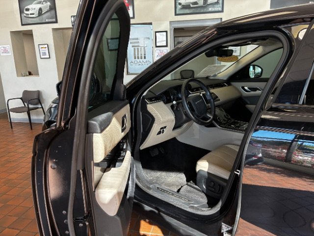 Used 2020 Land Rover Range Rover Velar S image 16