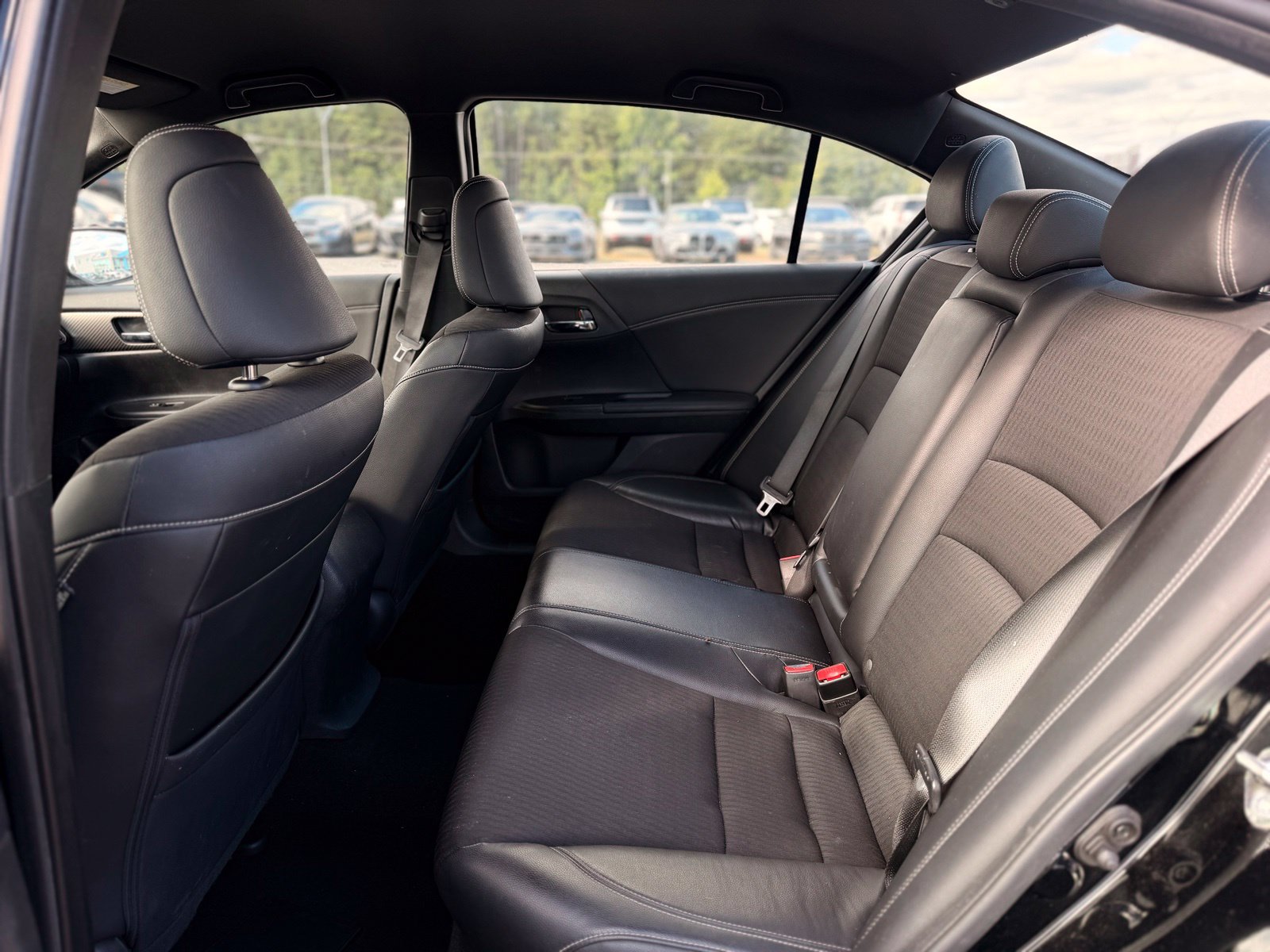 Used 2017 Honda Accord Sport image 14
