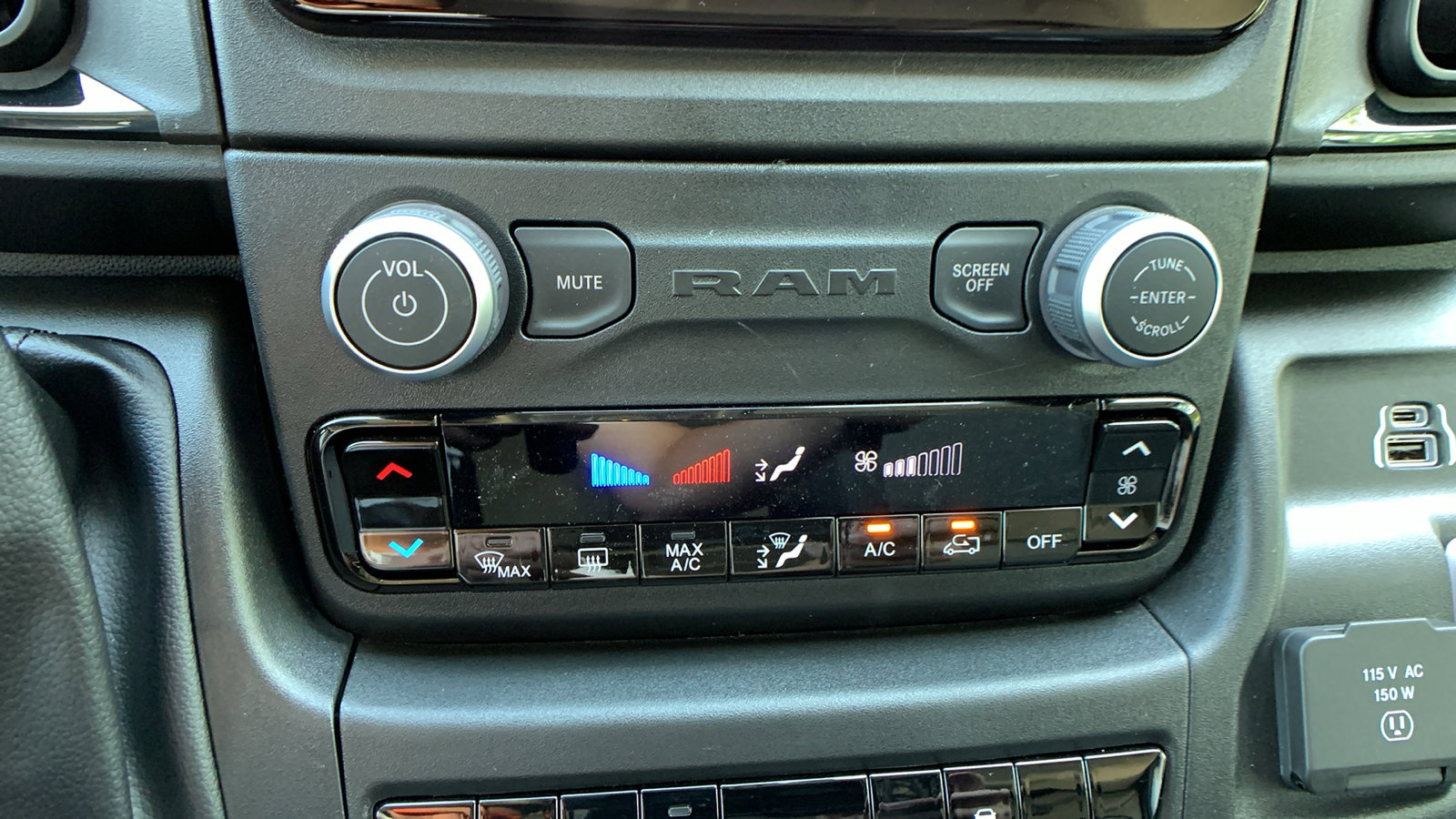 New 2025 RAM ProMaster 1500 w/ Convenience Group image 17