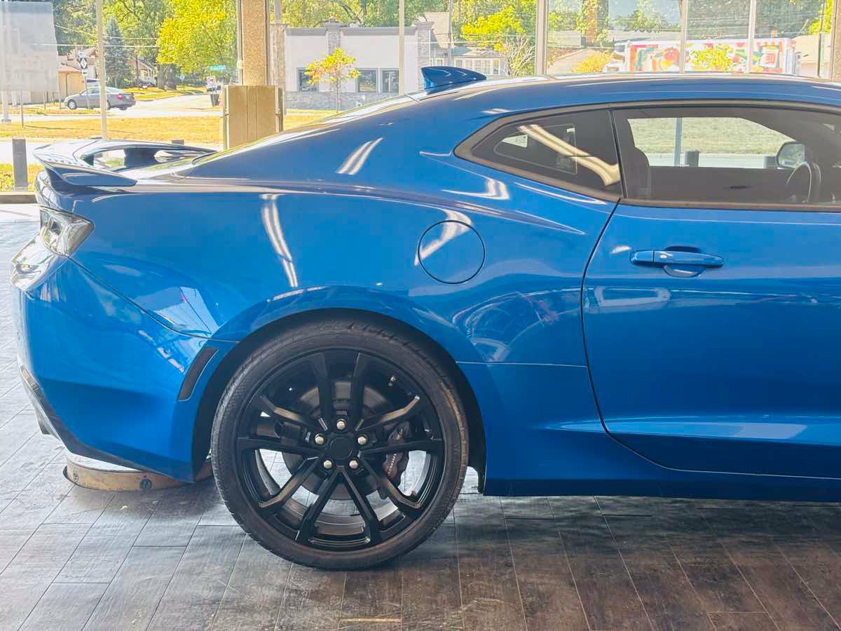 Used 2017 Chevrolet Camaro SS RWD image 6