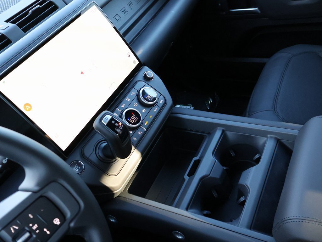 New 2026 Land Rover Defender 110 X-Dynamic SE AWD/4WD image 18