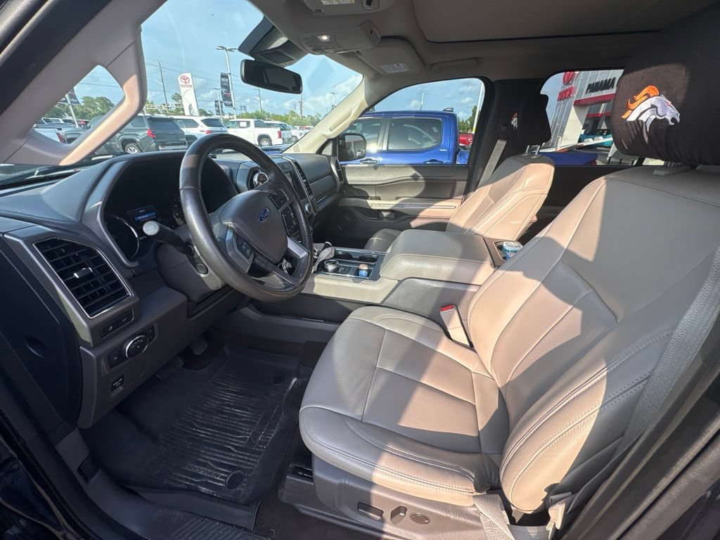 Used 2021 Ford Expedition XLT RWD image 3