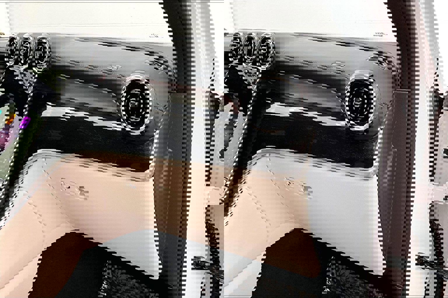 Certified 2025 Mercedes-Benz GLC 300 image 19