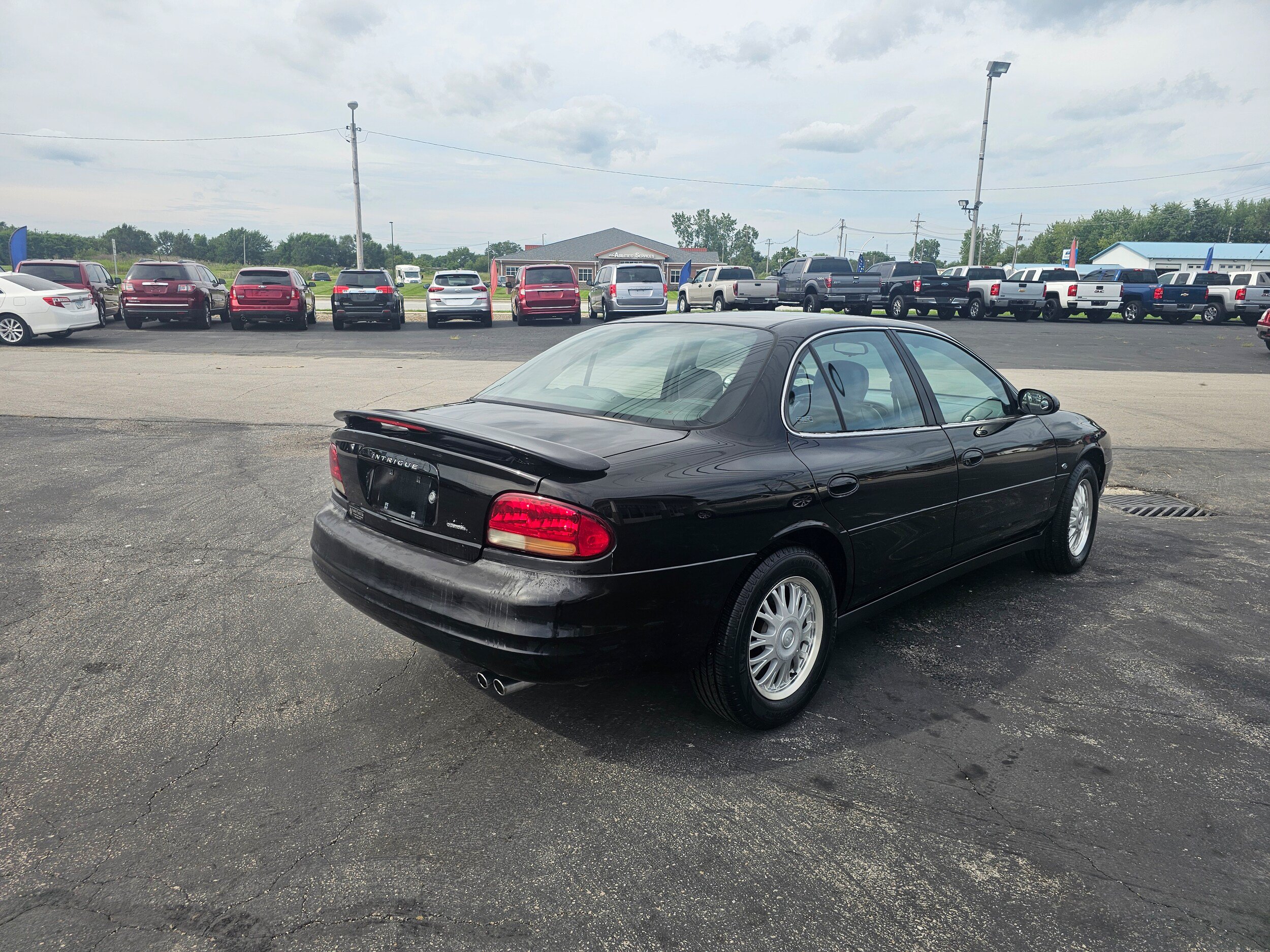 Used 2000 Oldsmobile Intrigue GL FWD image 5
