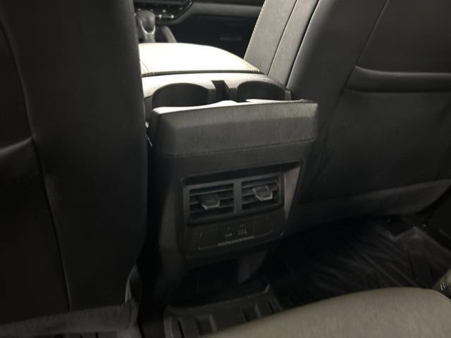 Used 2025 Chevrolet Colorado ZR2 w/ Technology Package AWD/4WD image 24