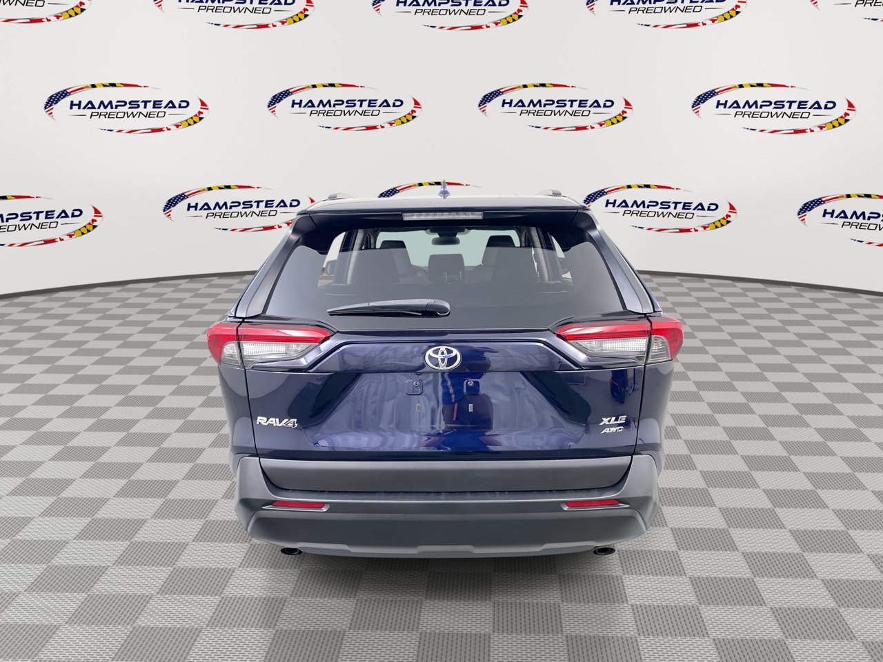 Used 2021 Toyota RAV4 XLE AWD/4WD image 7