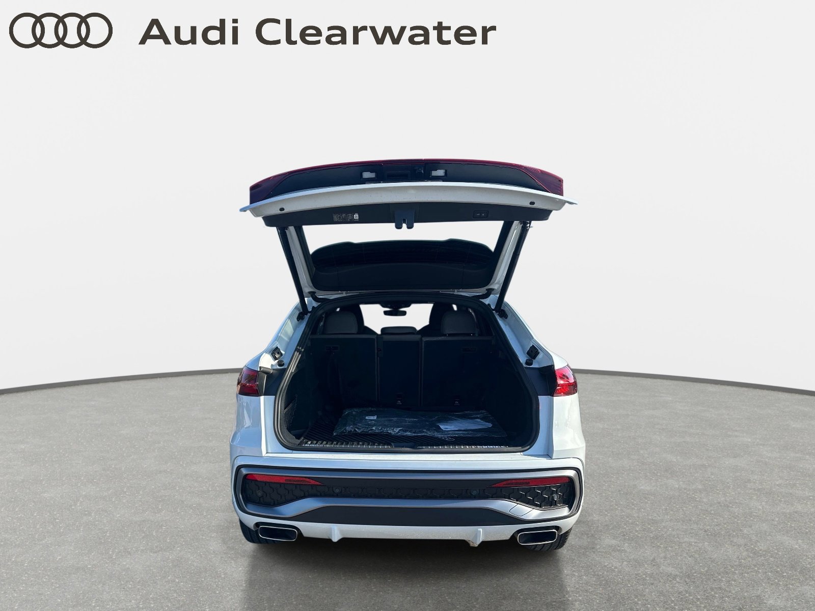 Used 2025 Audi Q5 Premium Plus w/ Premium Plus AWD/4WD image 9