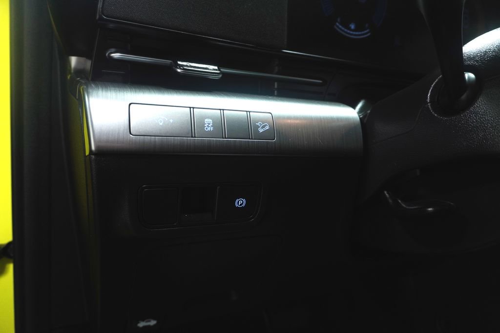 Used 2024 Hyundai Kona SEL image 21