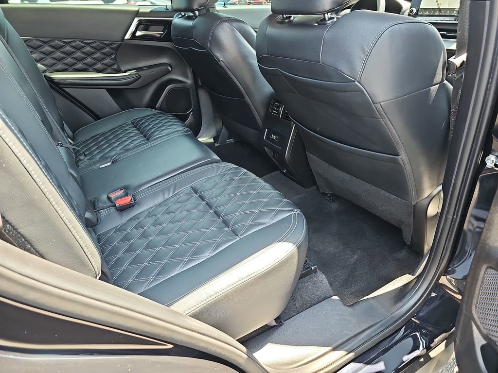 Used 2022 Mitsubishi Outlander SEL AWD/4WD image 14