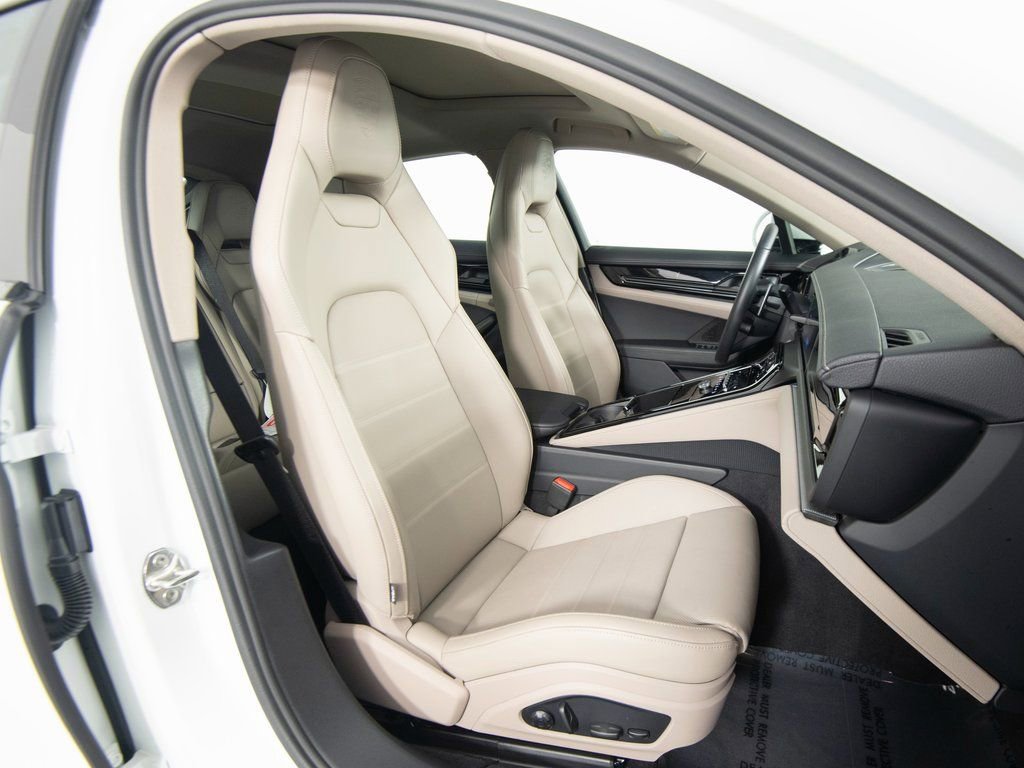 Certified 2025 Porsche Panamera 4 image 35