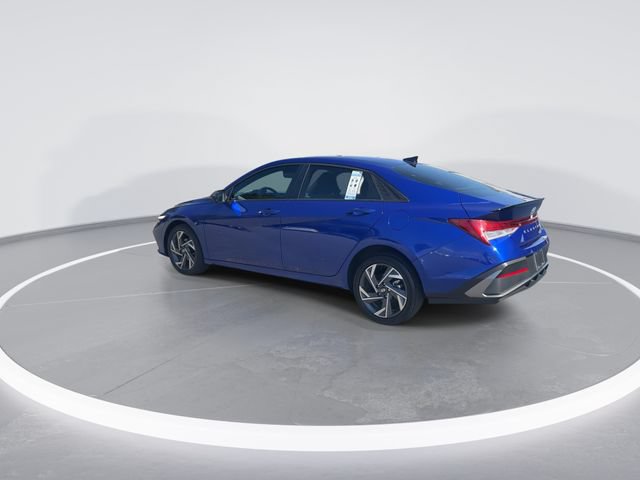 Certified 2025 Hyundai Elantra SEL FWD image 6