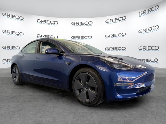 Used 2023 Tesla Model 3 Standard Range RWD image 1