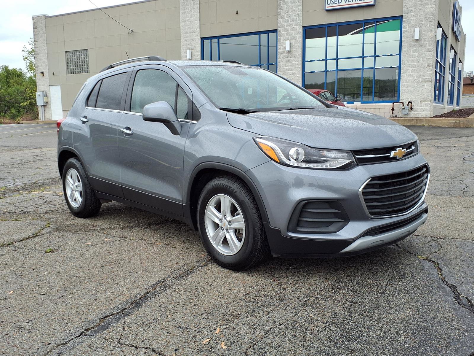 Used 2019 Chevrolet Trax LT w/ LT Convenience Package FWD image 1
