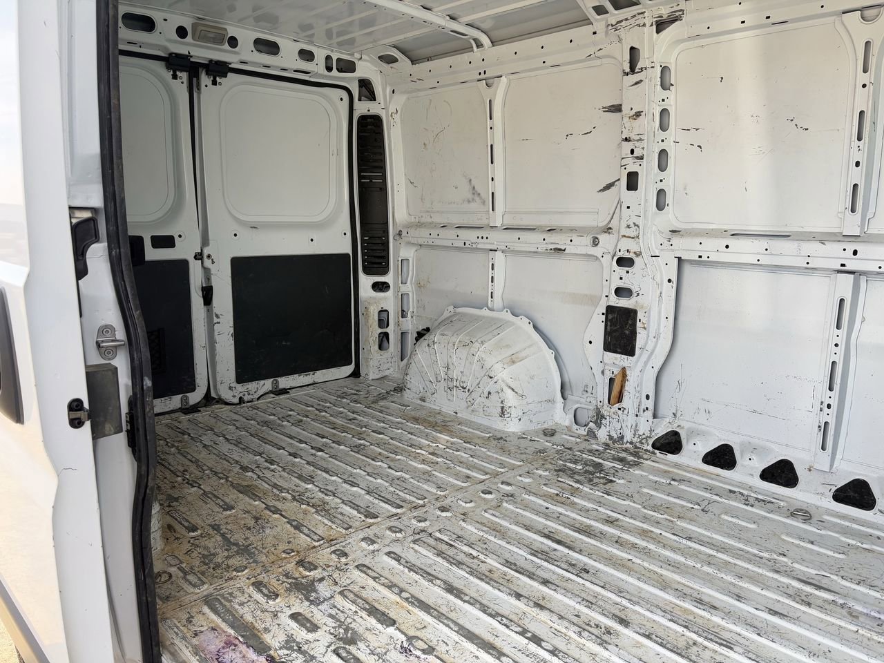 Used 2022 RAM ProMaster 3500 w/ Fleet Safety Group (AWQ) image 22