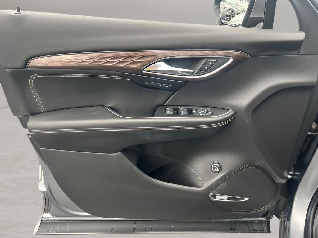 Used 2021 Buick Envision Avenir image 28