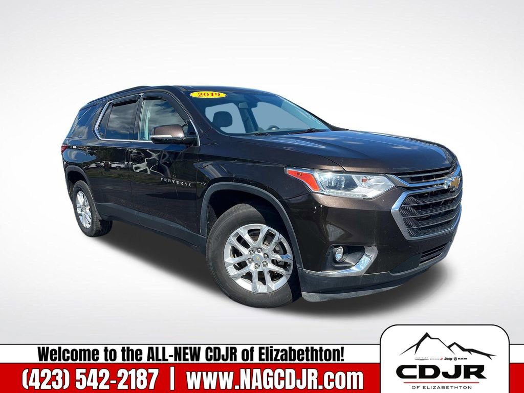 Used 2019 Chevrolet Traverse LT image 1