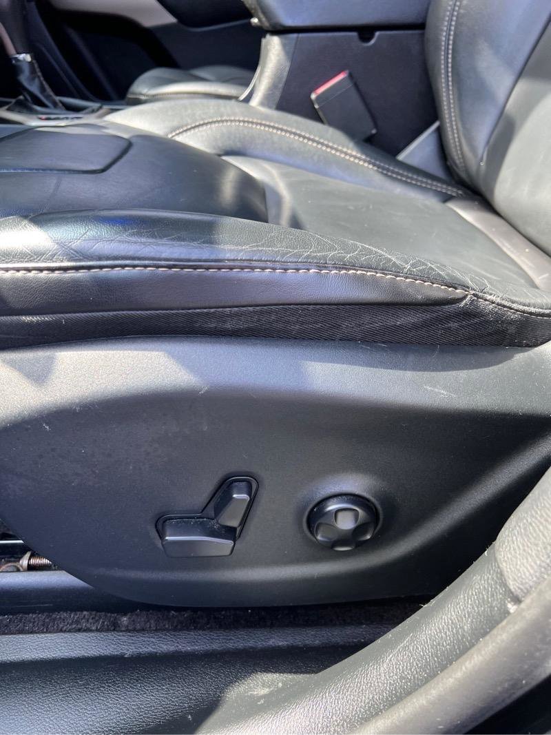 Used 2018 Jeep Cherokee Limited image 16