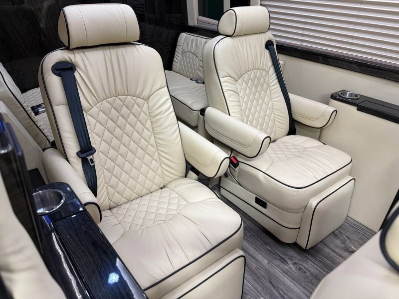 Used 2020 Mercedes-Benz Sprinter 3500 image 39