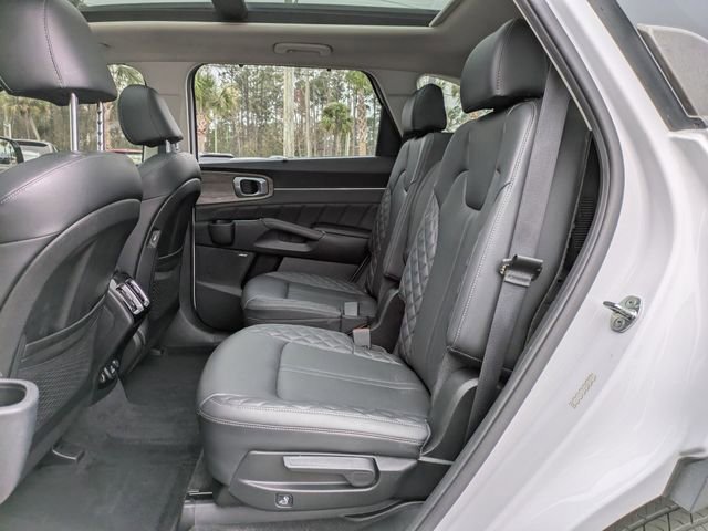 Used 2023 Kia Sorento SX Prestige image 15
