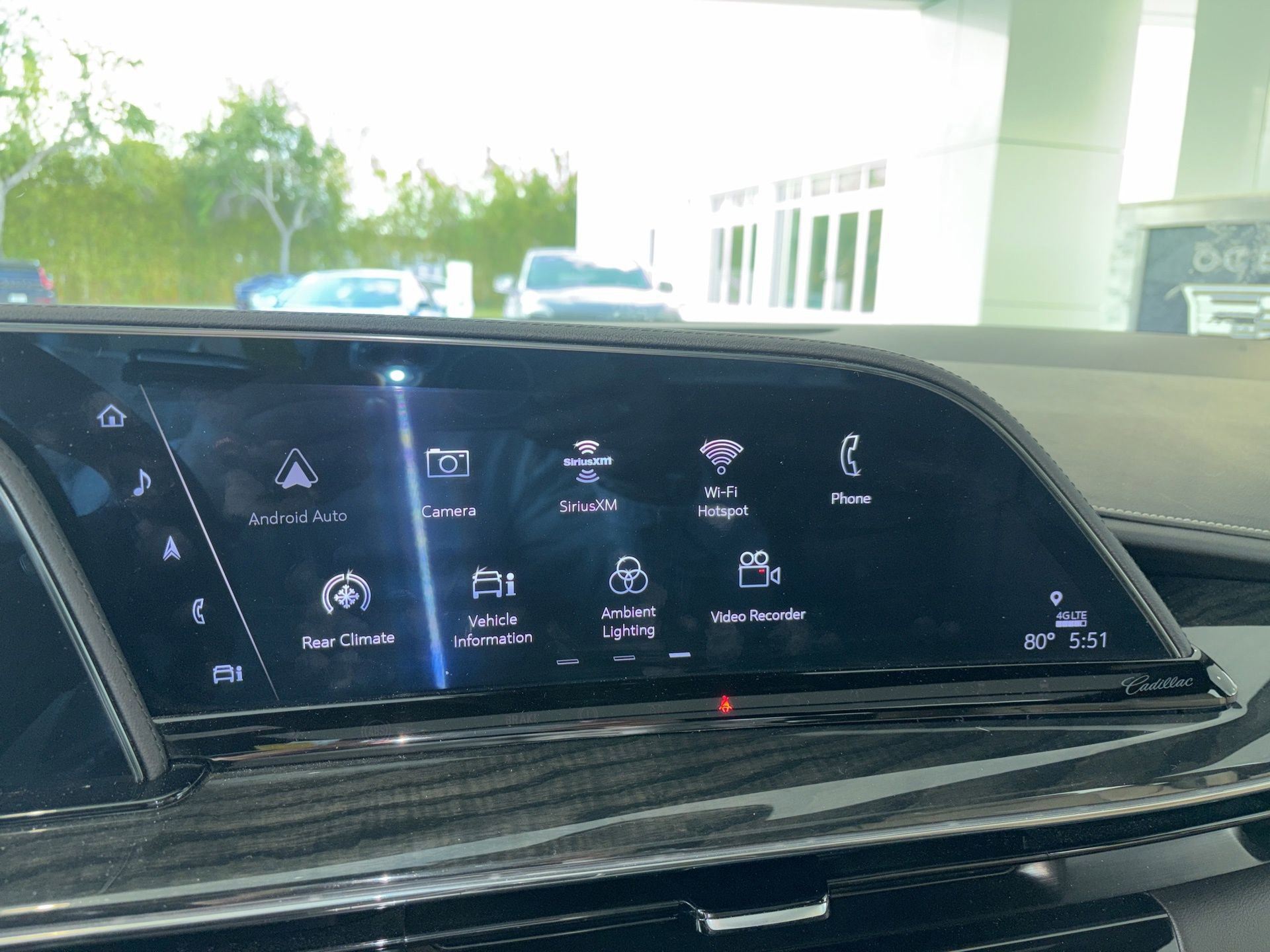 Used 2024 Cadillac Escalade ESV Premium Luxury image 14