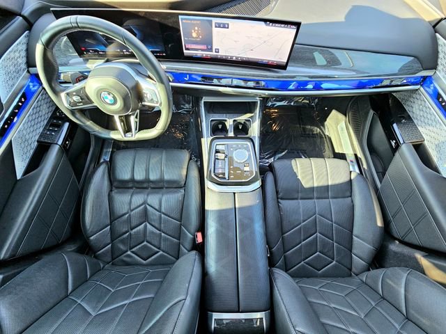 Used 2023 BMW 760i xDrive w/ Executive Package image 25