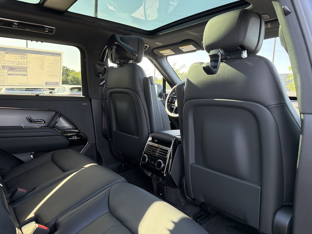 New 2026 Land Rover Range Rover Sport Dynamic SE AWD/4WD image 15