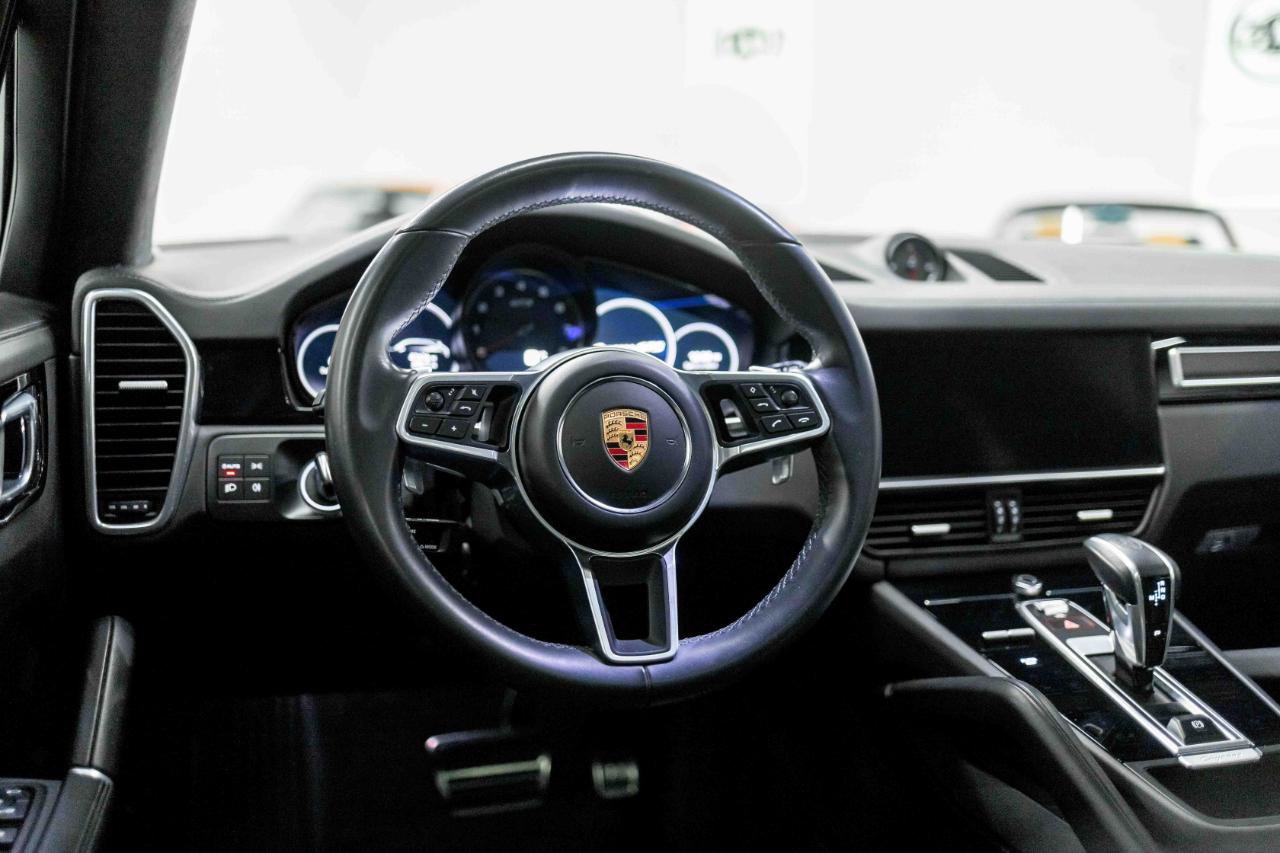 Used 2022 Porsche Cayenne GTS AWD/4WD image 63