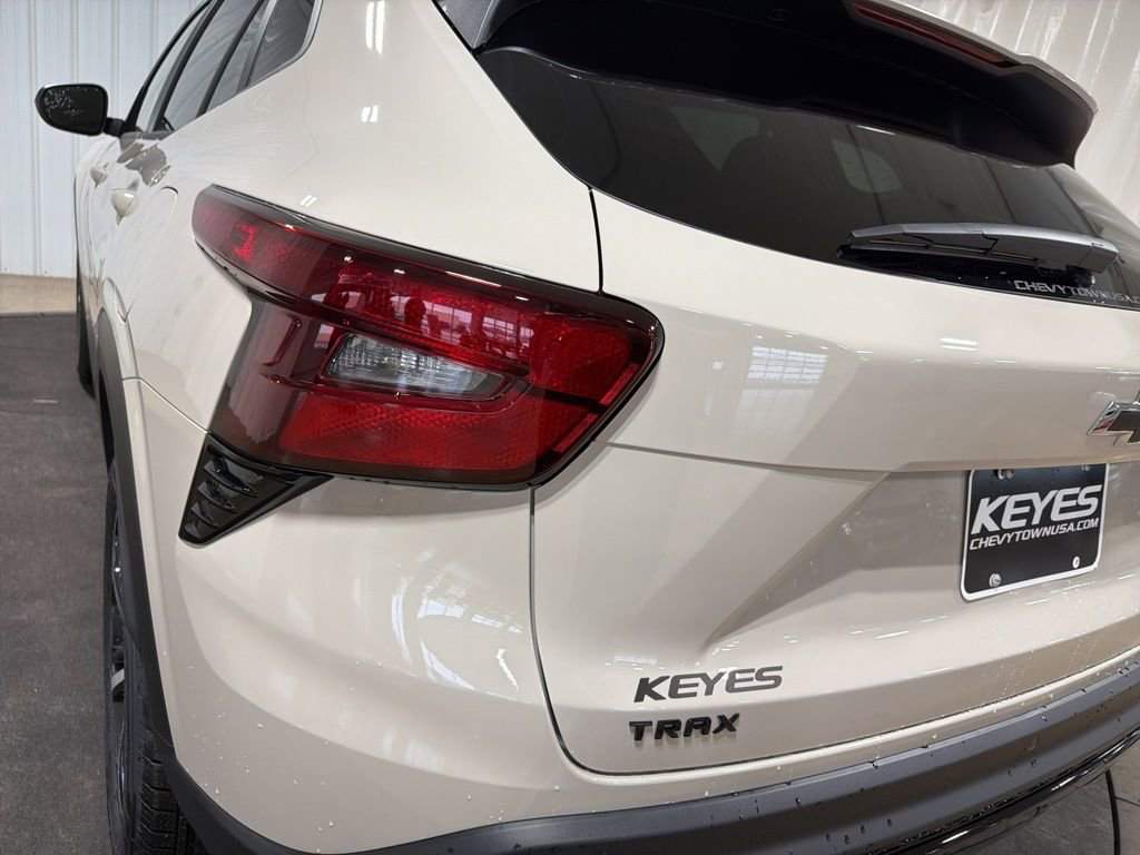 New 2026 Chevrolet Trax RS image 15