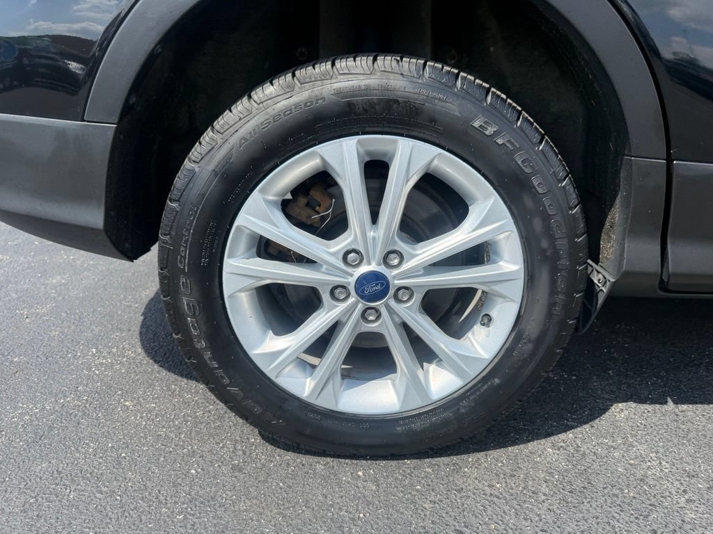 Used 2018 Ford Escape SE w/ SE Sync 3 Package FWD image 47