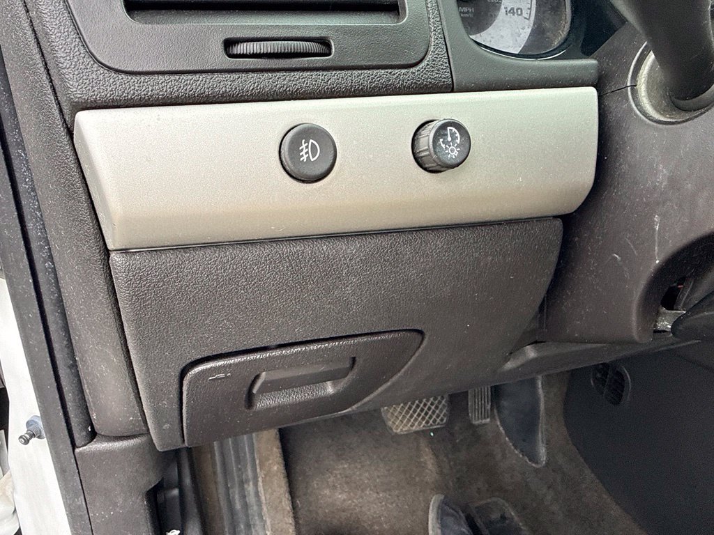 Used 2005 Chevrolet Cobalt LS w/ Preferred Equipment Group FWD image 39