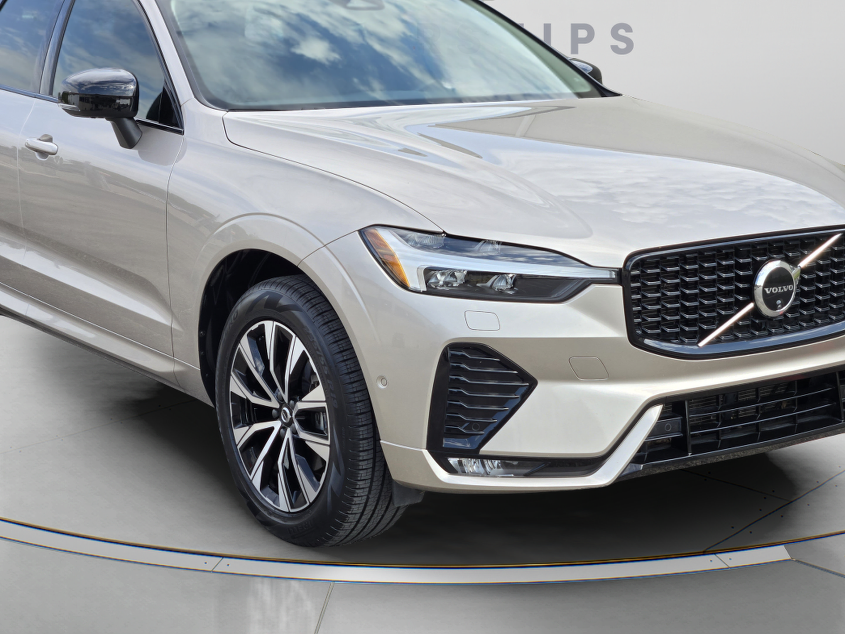 Used 2024 Volvo XC60 B5 Plus w/ Protection Package Premier AWD/4WD image 9