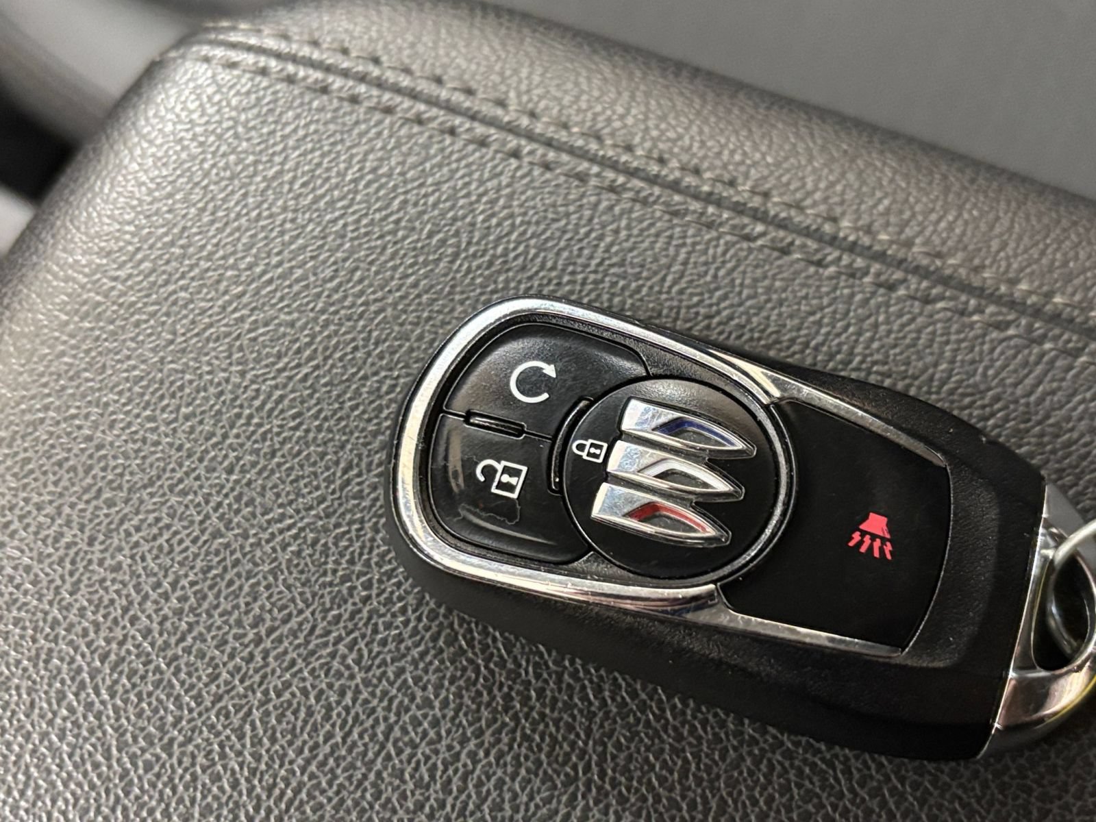 Used 2025 Buick Encore GX Preferred AWD/4WD image 22