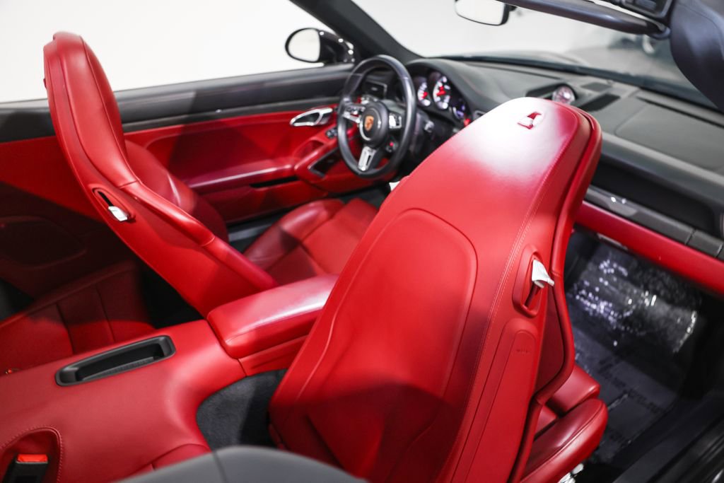 Used 2019 Porsche 911 Turbo image 31