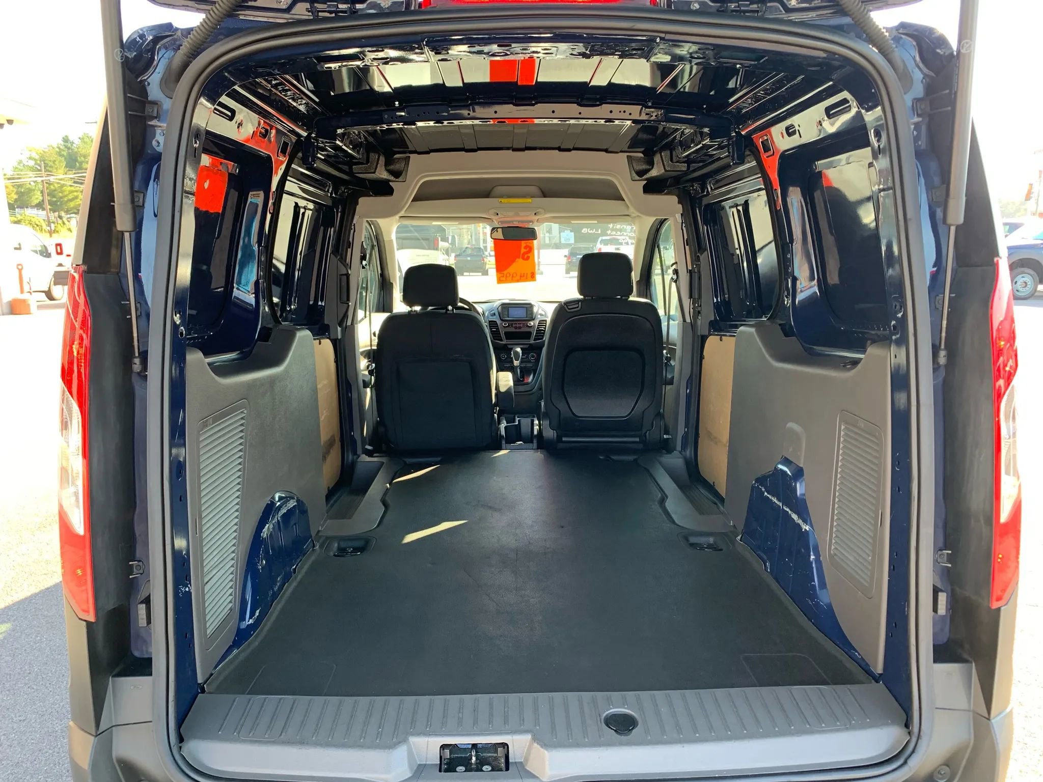 Used 2022 Ford Transit Connect XL image 30