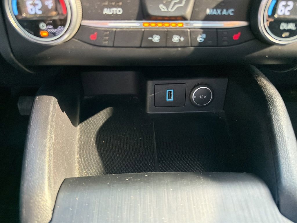 Used 2020 Ford Escape Titanium image 38