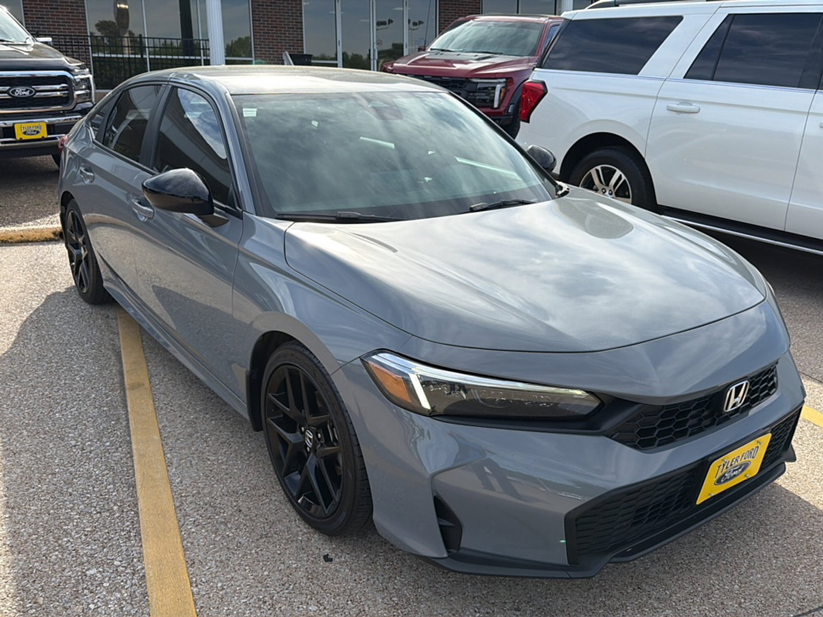 Used 2025 Honda Civic Sport image 1